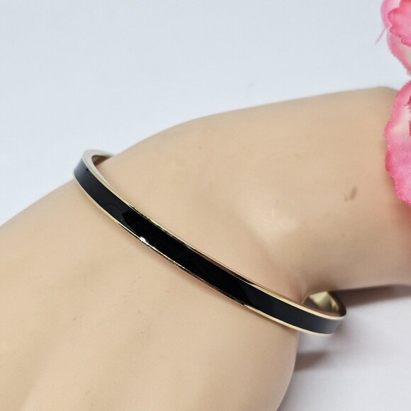 Kate Spade Black Enamel 'Draw the Line' Bangle Bracelet Gold Tone - Picture 1 of 16